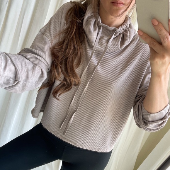 Kanzler Tops - WAFFLE CROPPED SWEATSHIRT — In Washed LiLac